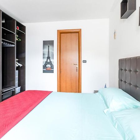 Lecce Colorful Flat With Terrace & Parking Apartamento Exterior foto
