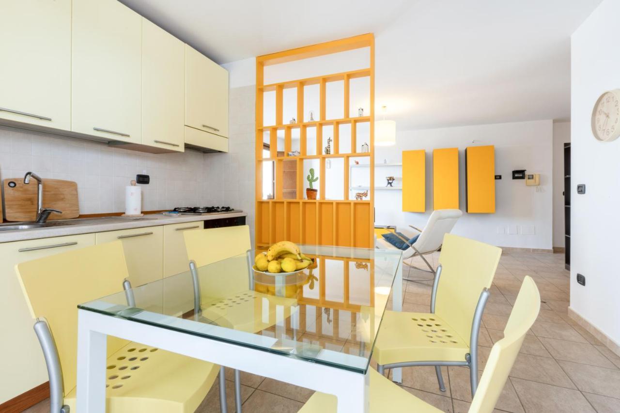 Lecce Colorful Flat With Terrace & Parking Apartamento Exterior foto