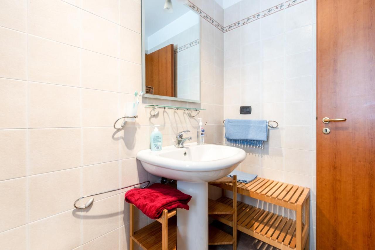 Lecce Colorful Flat With Terrace & Parking Apartamento Exterior foto