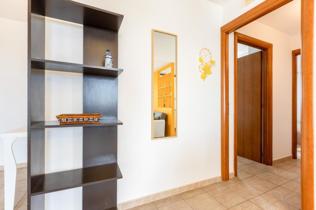 Lecce Colorful Flat With Terrace & Parking Apartamento Exterior foto