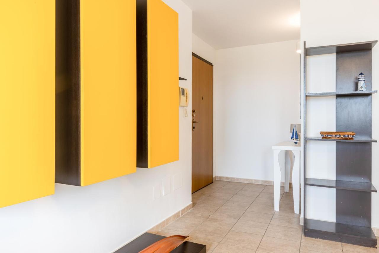 Lecce Colorful Flat With Terrace & Parking Apartamento Exterior foto