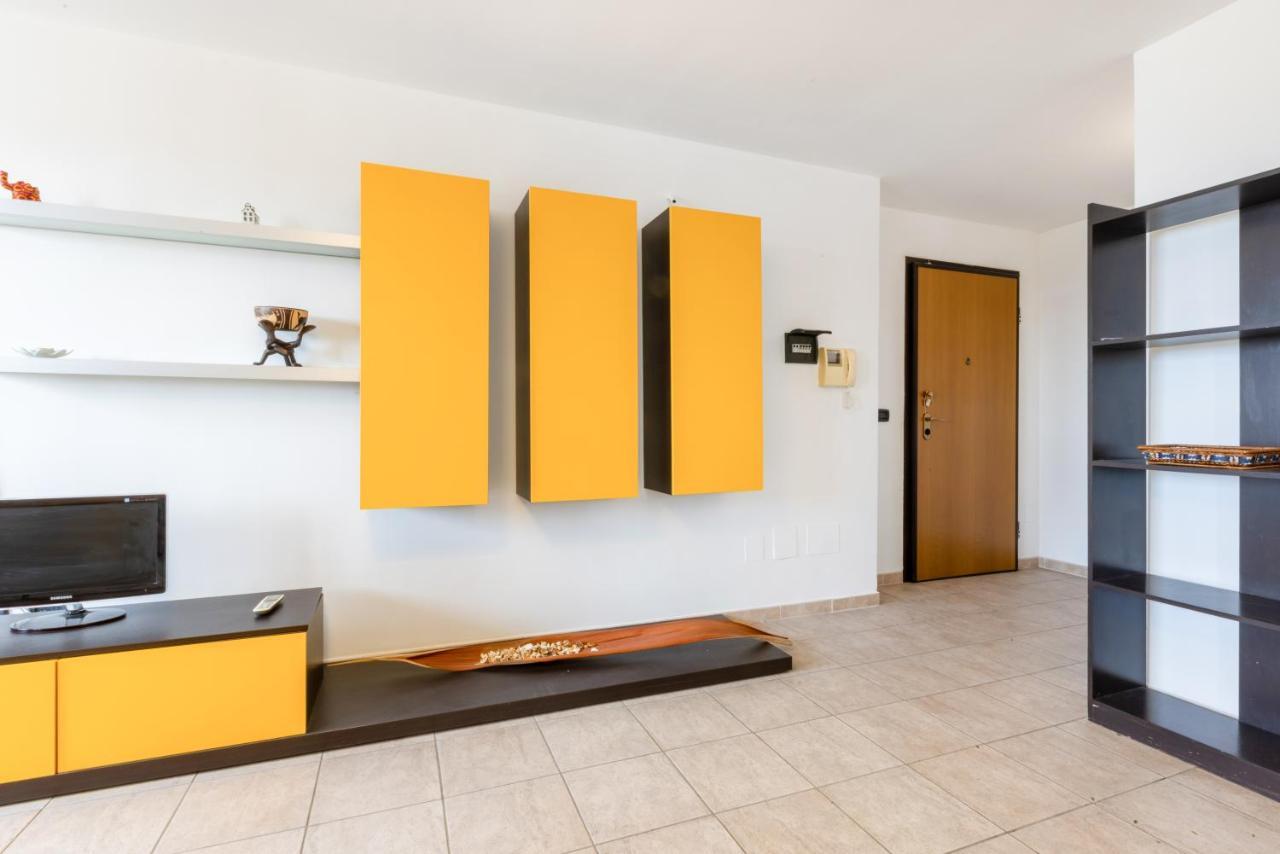 Lecce Colorful Flat With Terrace & Parking Apartamento Exterior foto